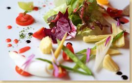 イメージ：シェフ特製のサラダ　フルーツドレッシングかけ　Chef's Special Salad  Fruit Dressing